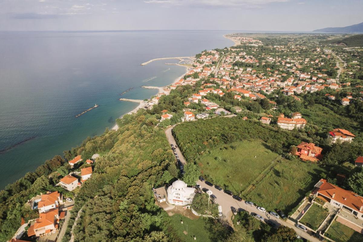 Manos Kritikakis Apartments Platamonas Exteriör bild