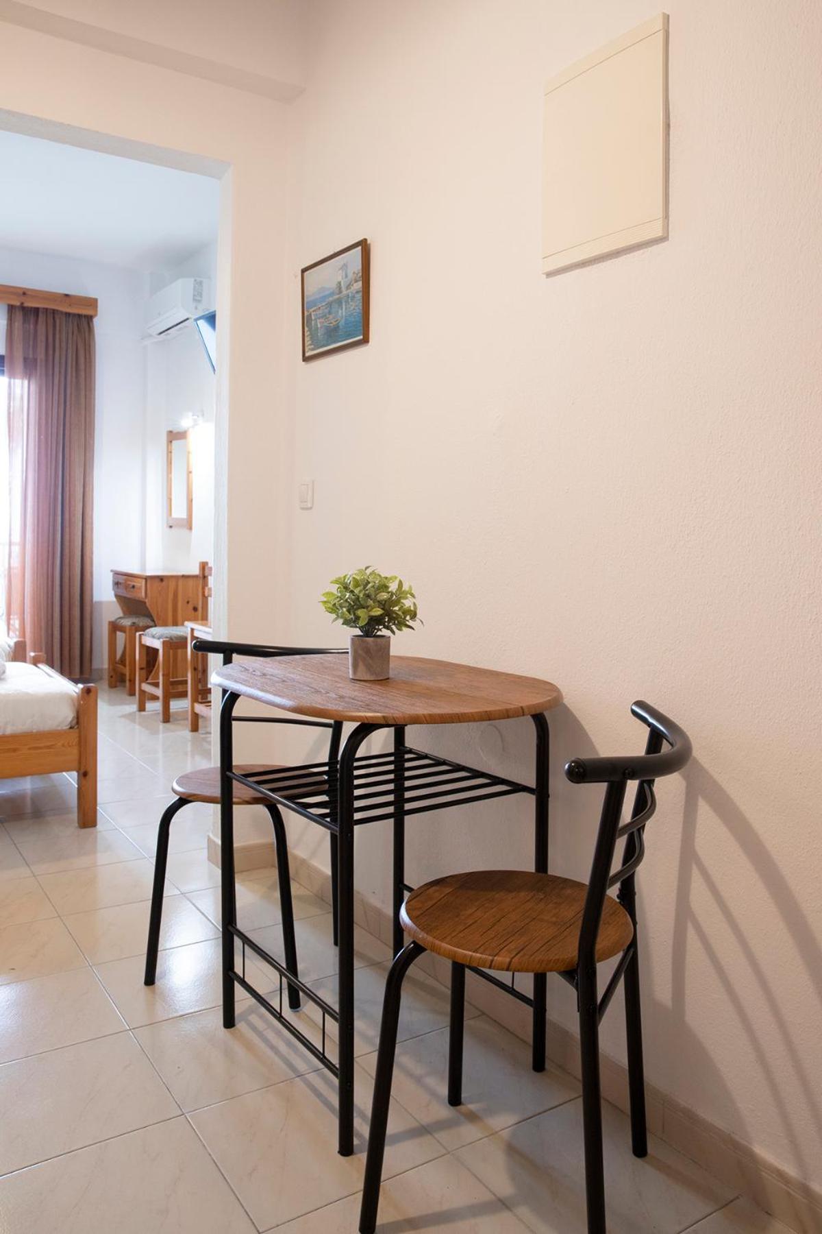 Manos Kritikakis Apartments Platamonas Exteriör bild