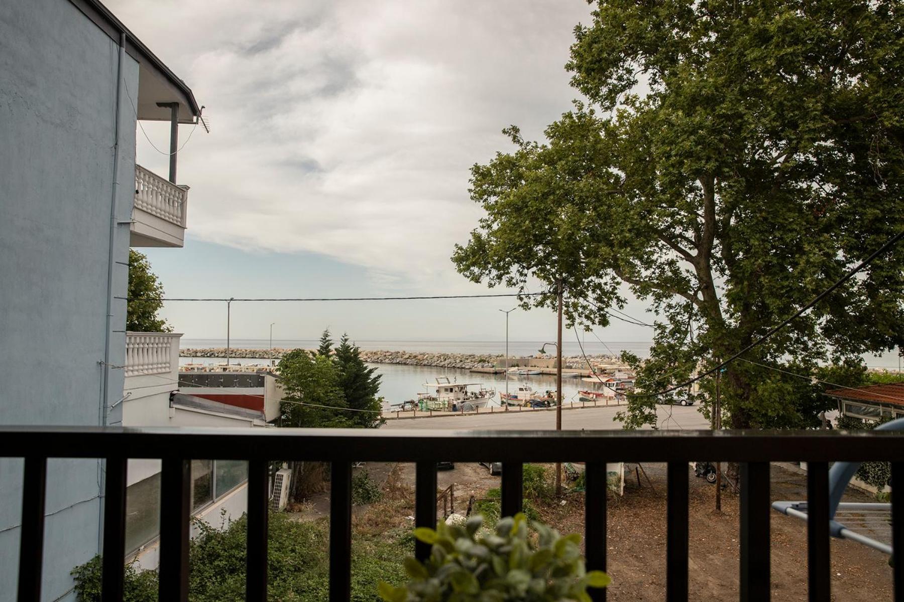 Manos Kritikakis Apartments Platamonas Exteriör bild